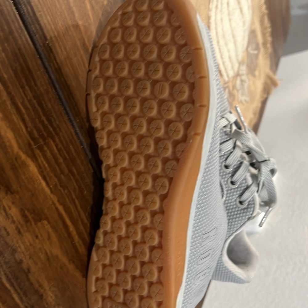 Light Grey - image 3